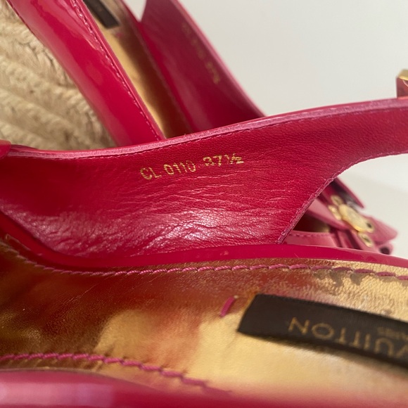 Louis Vuitton Fuchsia Vernis Wedges. 💖💖 - Picture 8 of 14